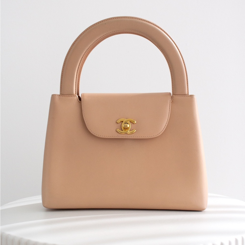 Chanel Vintage 1998 Kelly Pink Nude Lambskin 24K Gold Top Handle Bag